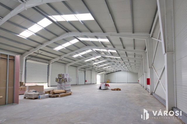 Kiadó ipari ingatlan, Békéscsabán 2000 E Ft / hó