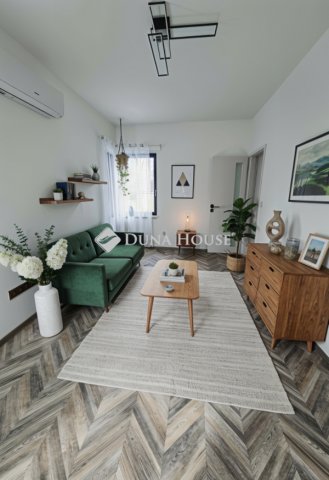 Eladó családi ház, Szentendrén 319 M Ft, 5 szobás