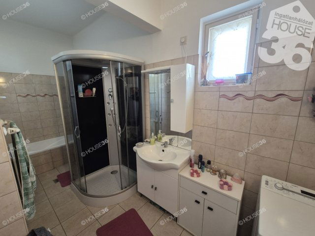 Eladó családi ház, Kecskeméten 77 M Ft, 3 szobás