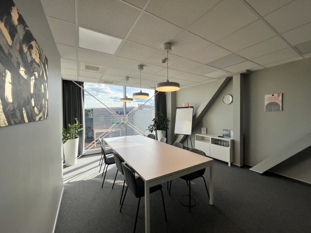 Kiadó iroda, Miskolcon, Arany János téren 45 E Ft / hó