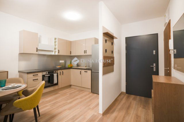 Eladó téglalakás, Budapesten, VIII. kerületben 67.897 M Ft