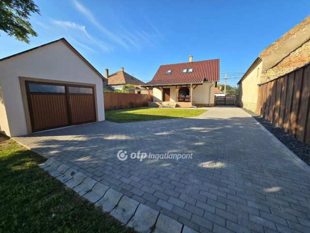 Eladó családi ház, Bébén 78 M Ft, 1+3 szobás