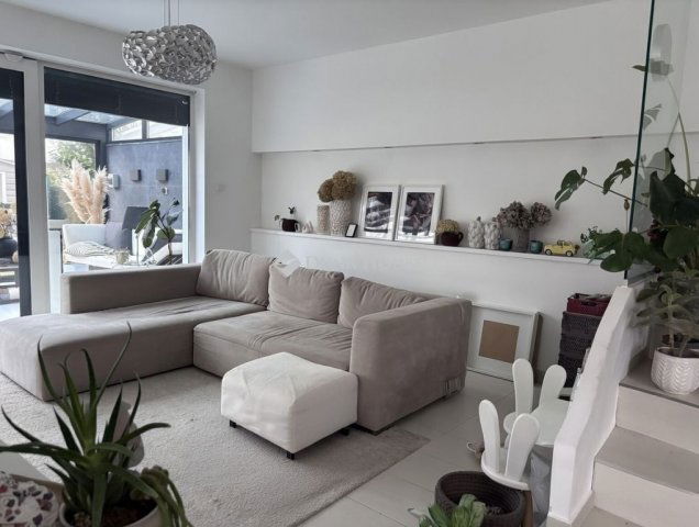 Eladó ikerház, Budapesten, XVIII. kerületben 199 M Ft, 4 szobás