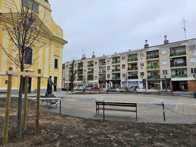 Kiadó téglalakás, albérlet, Gyulán, Városház utcában