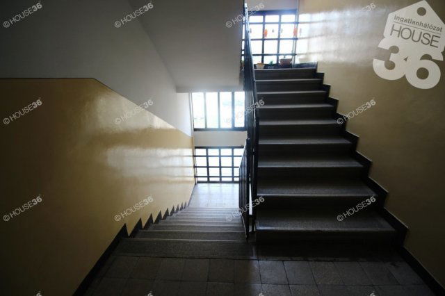 Eladó téglalakás, Kiskőrösön 32.7 M Ft, 2 szobás