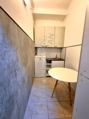 Kiadó téglalakás, albérlet, V. kerületben, Petőfi téren