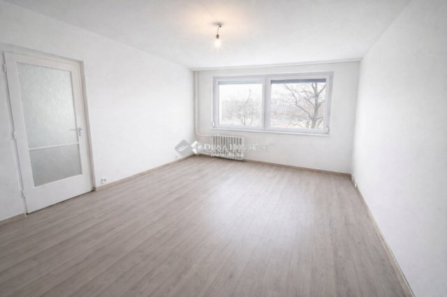 Eladó panellakás, Kecskeméten 43.49 M Ft, 2 szobás