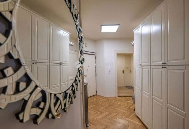 Eladó téglalakás, Budapesten, XIV. kerületben 180 M Ft, 4 szobás