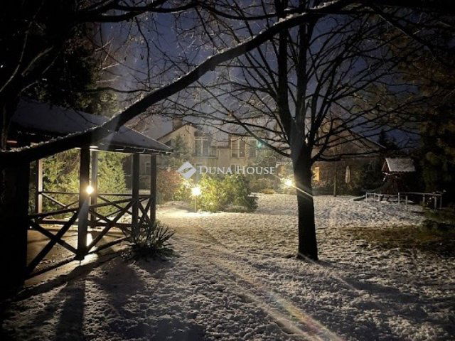 Eladó ikerház, Érden 169 M Ft, 4 szobás / költözzbe.hu