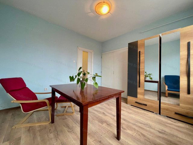 Eladó téglalakás, Szolnokon 45 M Ft, 3 szobás