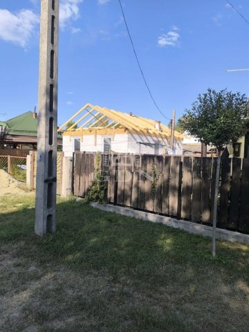 Eladó családi ház, Tasson 29.9 M Ft, 3 szobás