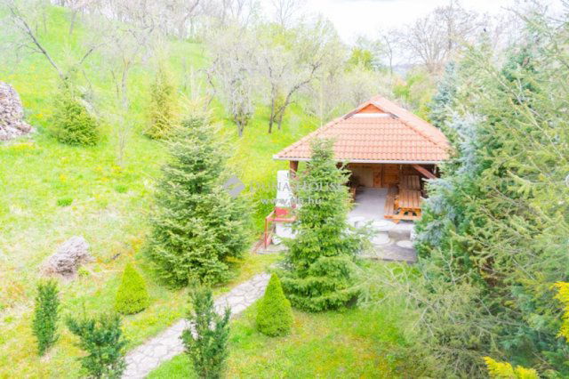 Eladó hotel, Dédestapolcsányban 125 M Ft, 2 szobás