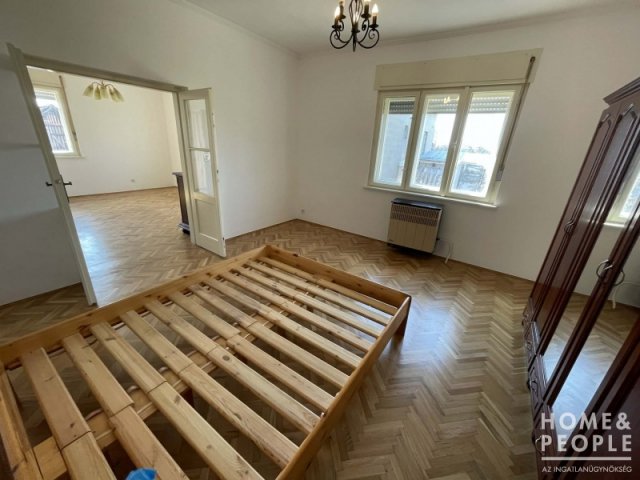 Eladó családi ház, Röszkén 53.99 M Ft, 2 szobás