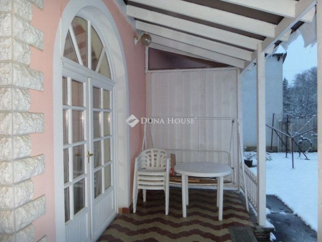 Eladó családi ház, Szentlőrincen 79.9 M Ft, 5 szobás