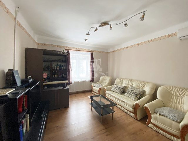 Eladó családi ház, Valkón 51.9 M Ft, 3 szobás