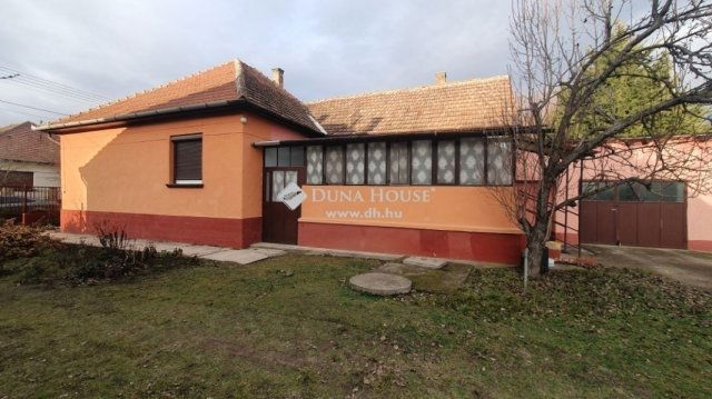 Eladó családi ház, Tápiószecsőn 50 M Ft, 3 szobás