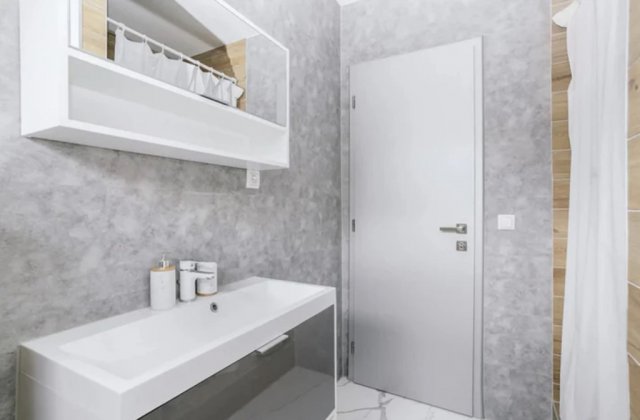 Eladó családi ház, Tapolcán 140.73 M Ft, 4 szobás