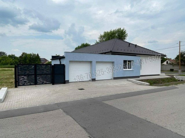 Eladó sorház, Cegléden 77.9 M Ft, 3 szobás