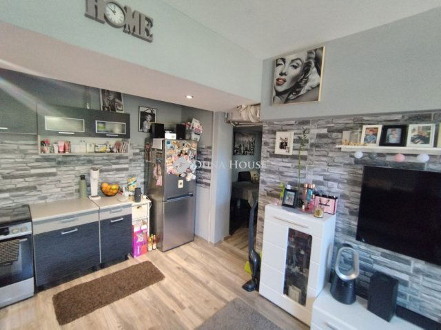 Eladó téglalakás, Tatabányán, Béla Király körtéren