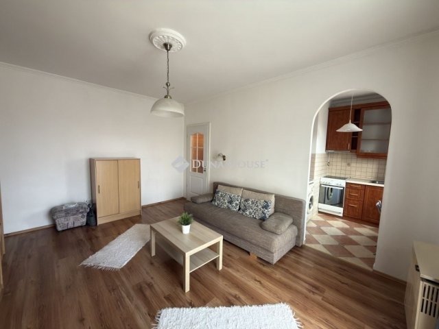 Eladó téglalakás, Budapesten, X. kerületben 48 M Ft, 1 szobás