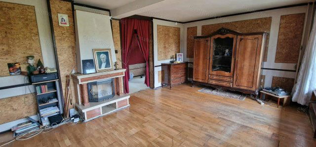 Eladó családi ház, Törtelen 64 M Ft, 4 szobás