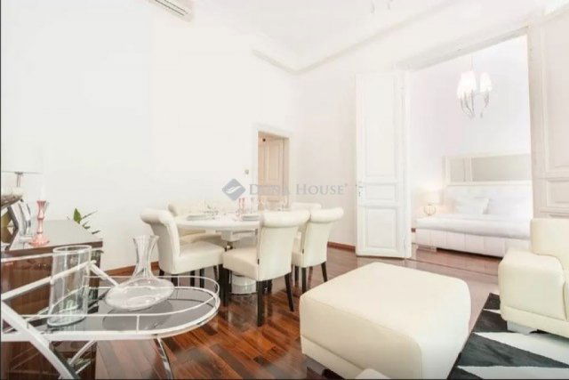 Kiadó téglalakás, albérlet, Budapesten, VI. kerületben