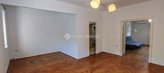 Eladó téglalakás, Kecskeméten 54 M Ft, 3 szobás