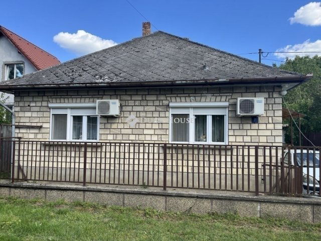 Eladó családi ház, Monorierdőn 60 M Ft, 4 szobás