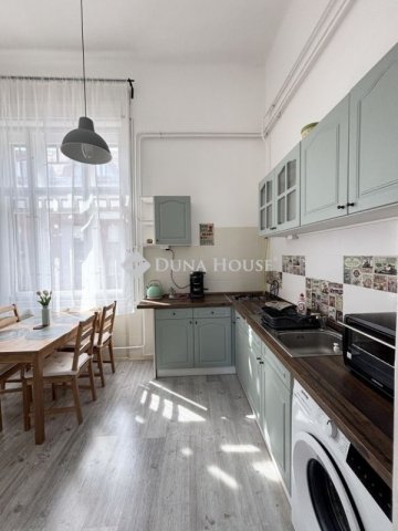 Eladó téglalakás, Debrecenben 54.9 M Ft, 1 szobás