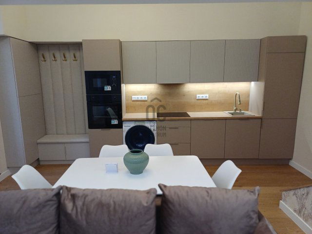 Eladó téglalakás, Budapesten, VII. kerületben 109.9 M Ft