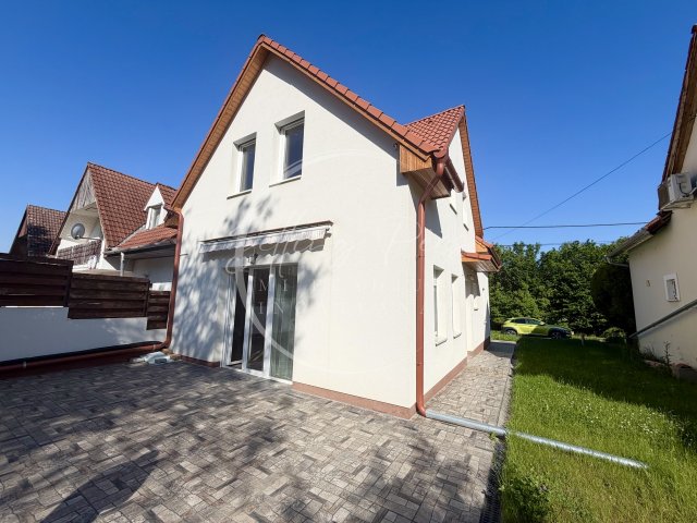 Eladó családi ház, Orfűn 89.9 M Ft, 3 szobás