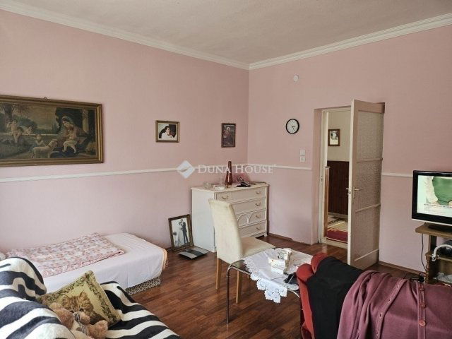 Eladó téglalakás, Vecsésen 68 M Ft, 2 szobás