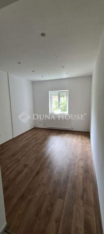 Kiadó téglalakás, albérlet, Pécsett 120 E Ft / hó, 1 szobás