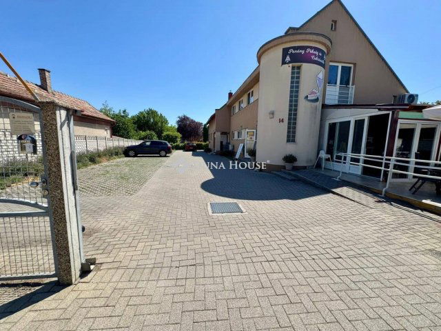 Eladó családi ház, Velencén 175 M Ft, 3 szobás
