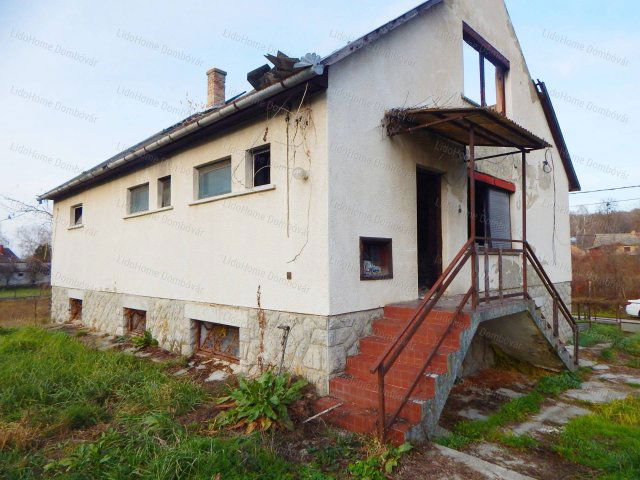 Eladó családi ház, Döbröközön 5.9 M Ft, 16+1 szobás