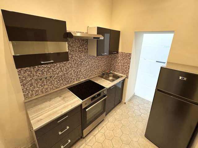 Eladó téglalakás, XIII. kerületben, Visegrádi utcában