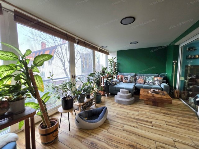 Eladó téglalakás, Budapesten, XIII. kerületben, Futár utcában