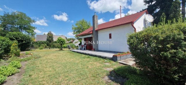 Eladó nyaraló, Balatonfenyvesen 42 M Ft, 2 szobás