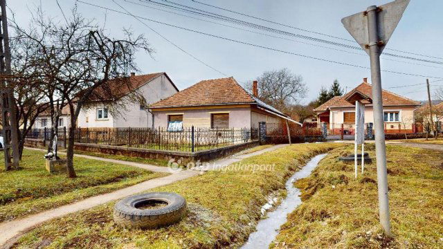 Eladó családi ház, Hangácson 8.99 M Ft, 3 szobás