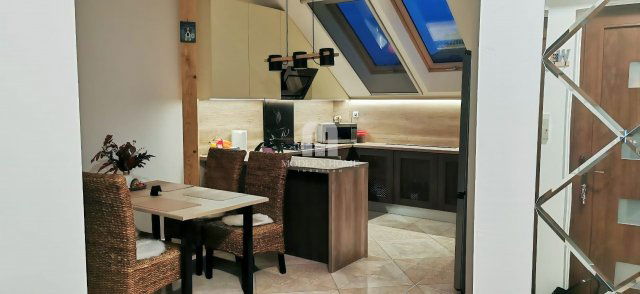 Eladó téglalakás, Székesfehérvárott 77.8 M Ft, 4 szobás