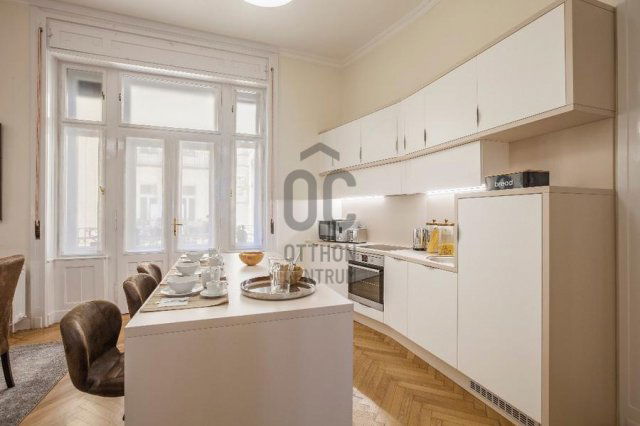 Eladó téglalakás, Budapesten, V. kerületben 397 M Ft, 8 szobás