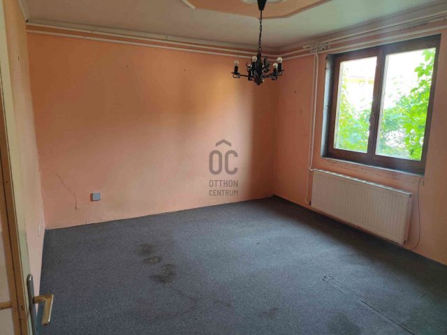 Eladó családi ház, Ürömön 70 M Ft, 7 szobás