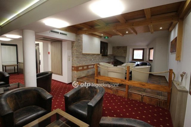 Eladó hotel, Velencén 990 M Ft, 12 szobás / költözzbe.hu