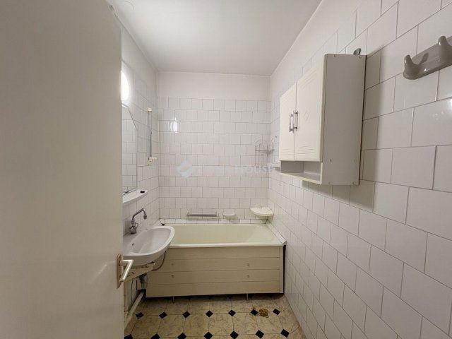 Eladó téglalakás, Debrecenben 64.99 M Ft, 2 szobás