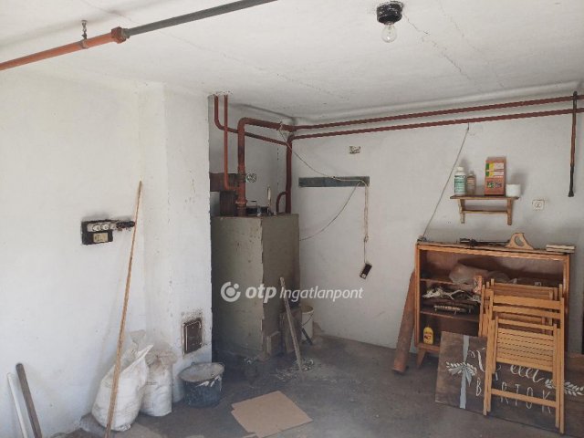 Eladó családi ház, Egerszalókon 49.5 M Ft, 6 szobás