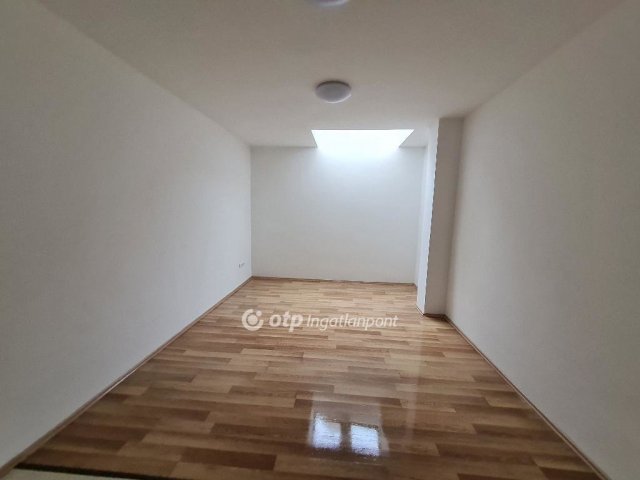 Eladó téglalakás, Budapesten, XXII. kerületben 45.5 M Ft