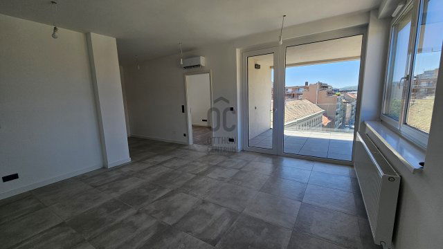 Eladó téglalakás, Budapesten, VIII. kerületben, Kőris utcában
