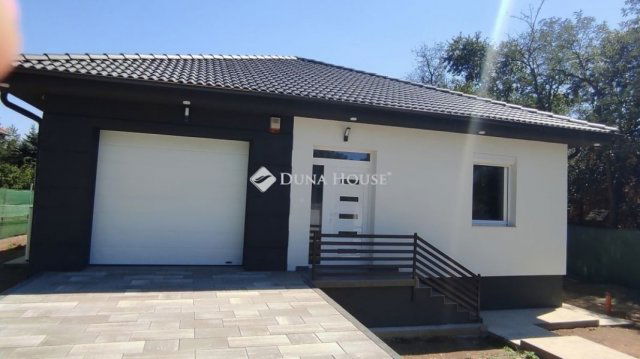 Eladó családi ház, Érden 145 M Ft, 4 szobás