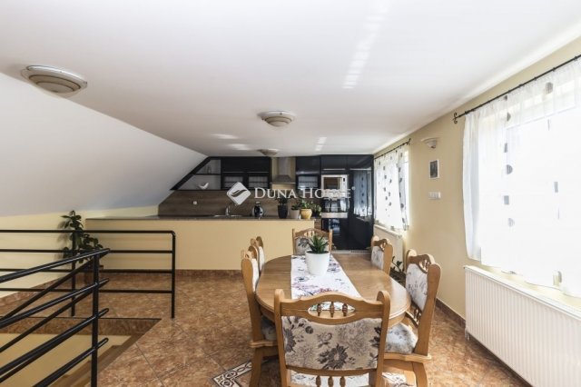 Eladó családi ház, Bükön 73.5 M Ft, 6 szobás