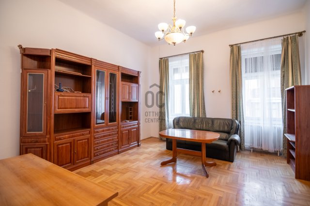 Eladó téglalakás, Budapesten, VI. kerületben, Weiner Leó utcában